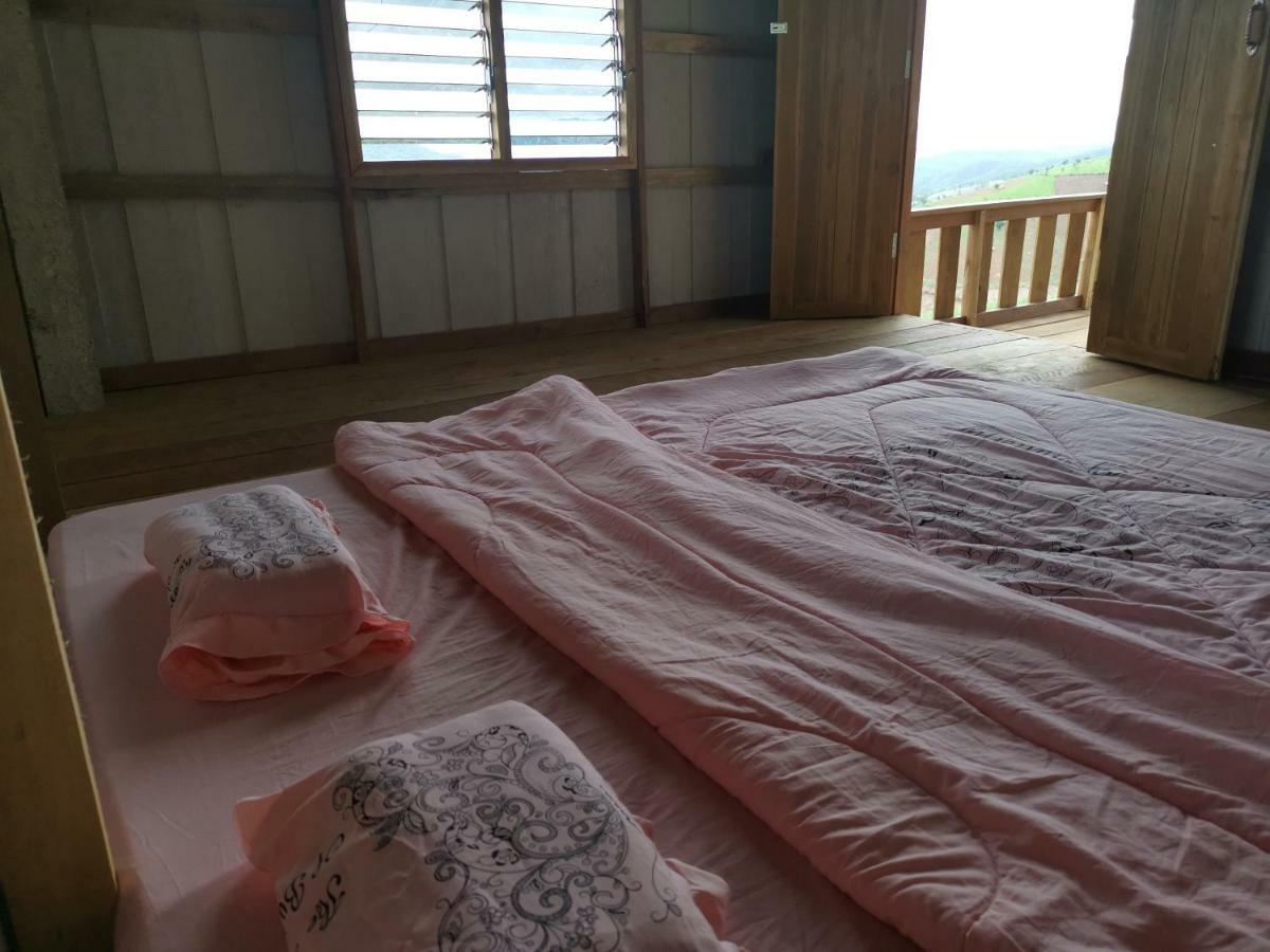 บ้านยอดแก้ว​ 360​ ​ํ​ ชีวิตริมนา​ ป่าบงเปียง Мечем Екстер'єр фото